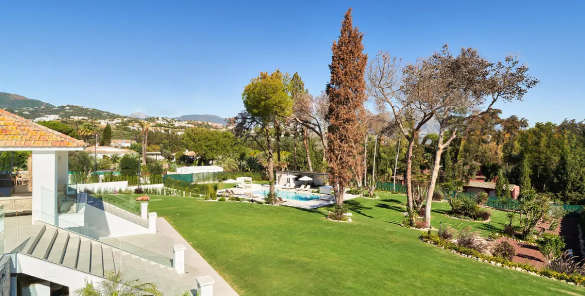 Venta de villa independiente en San Pedro de Alcántara 12