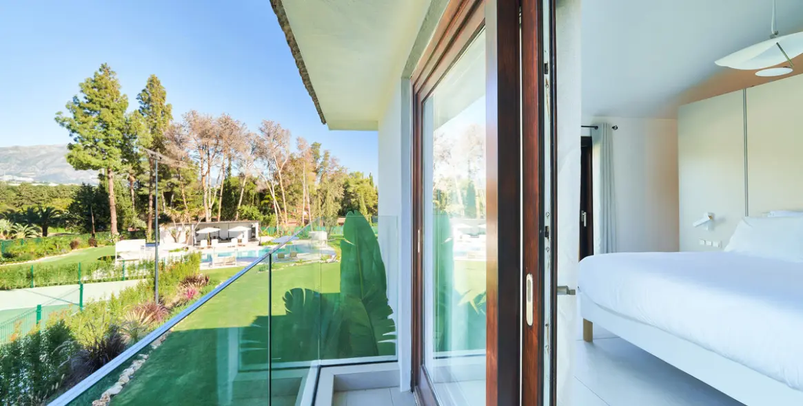 Venta de villa independiente en San Pedro de Alcántara 38