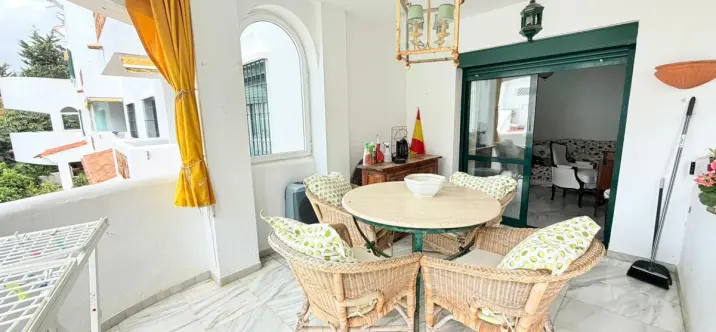 Sale of middle floor apartment in Benalmadena 1