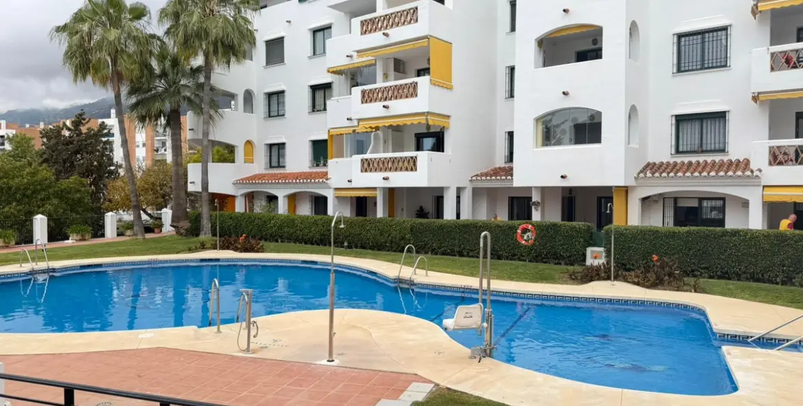 Sale of middle floor apartment in Benalmadena 18