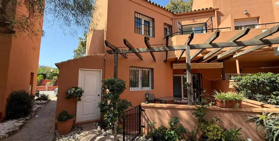 Sale of detached villa in Manilva 5
