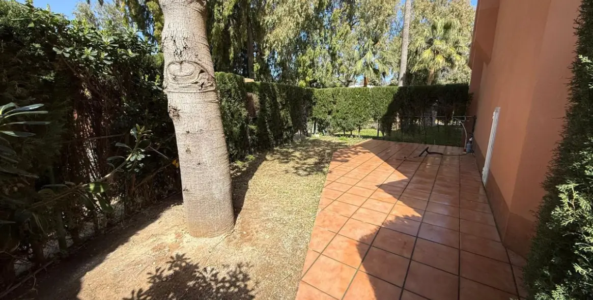 Sale of detached villa in Manilva 9
