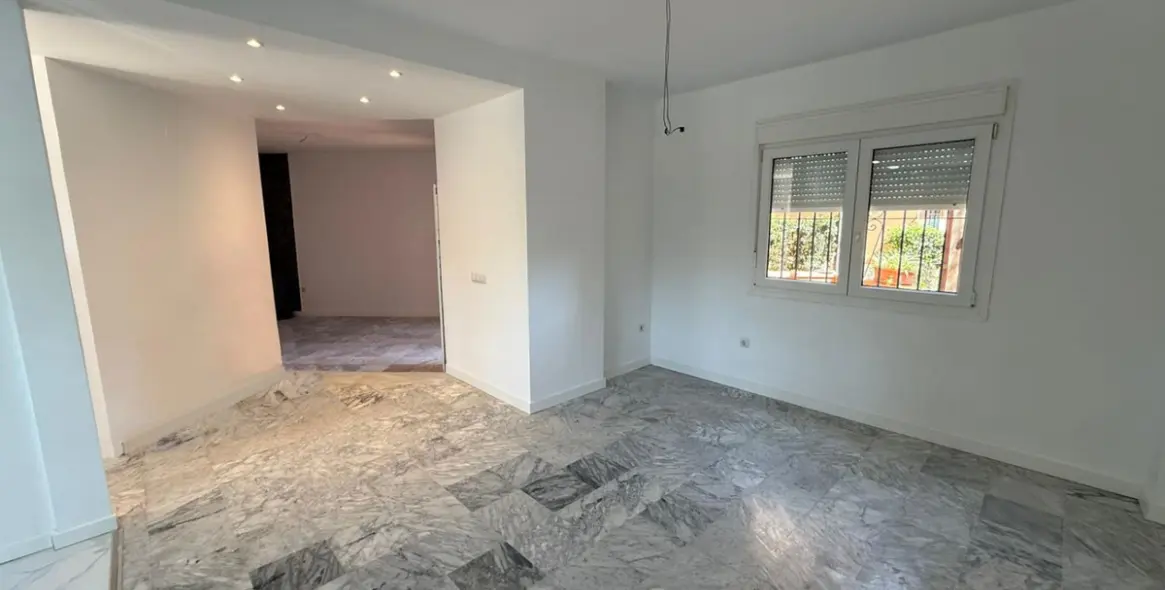 Sale of detached villa in Manilva 13