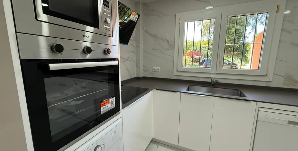 Sale of detached villa in Manilva 17