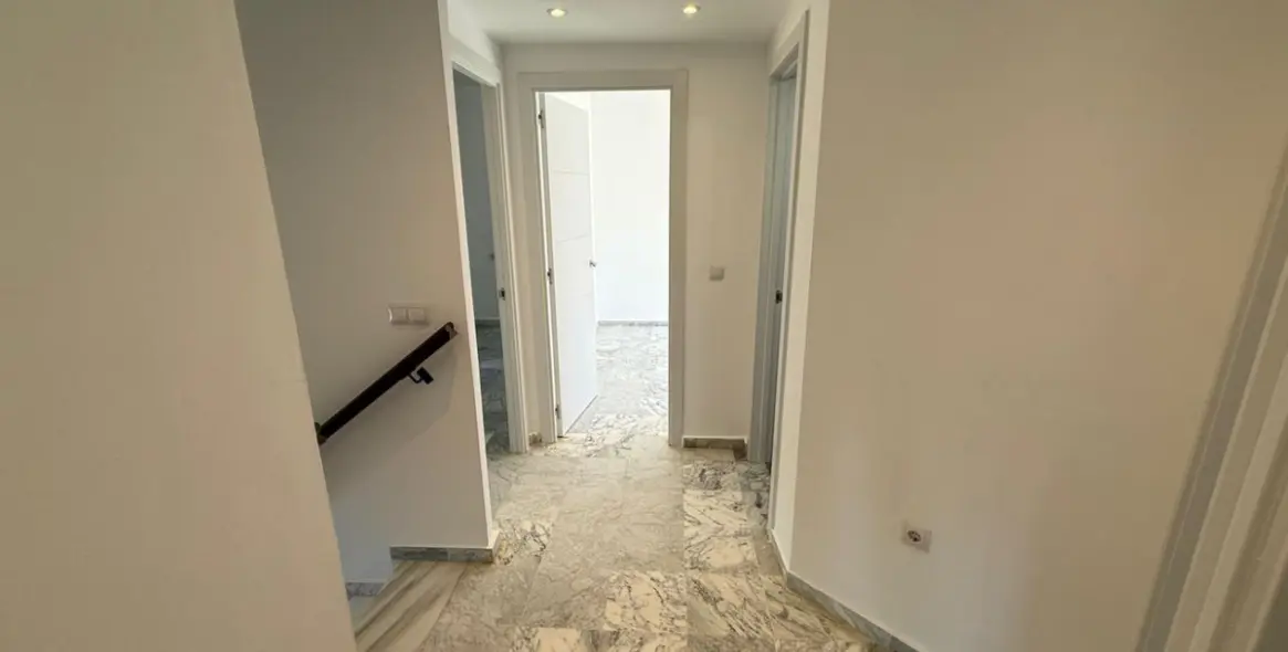 Sale of detached villa in Manilva 36