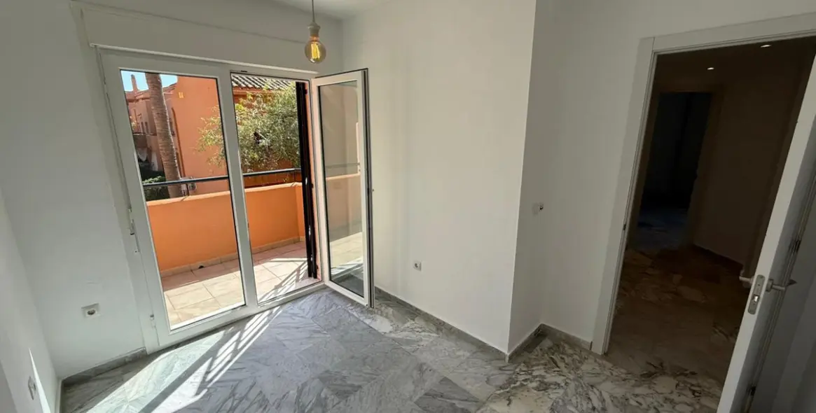 Sale of detached villa in Manilva 43