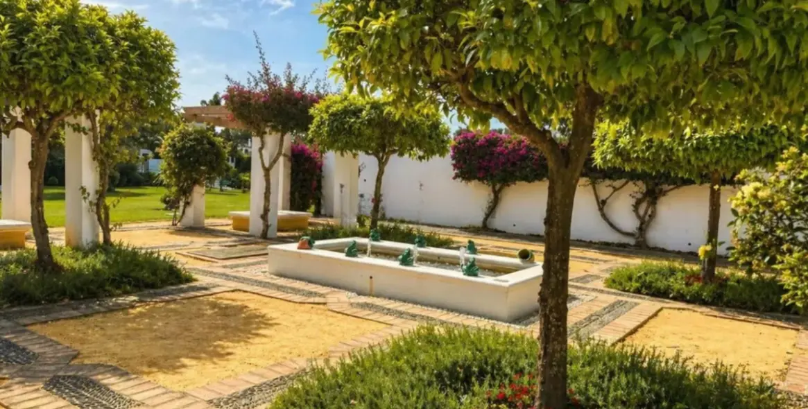 Sale of ground floor apartment in El Paraiso 3