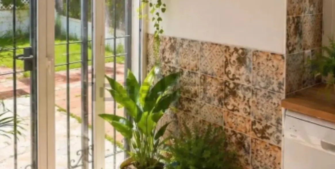 Sale of ground floor apartment in El Paraiso 7