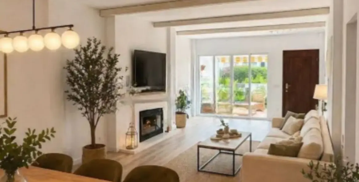 Sale of ground floor apartment in El Paraiso 9