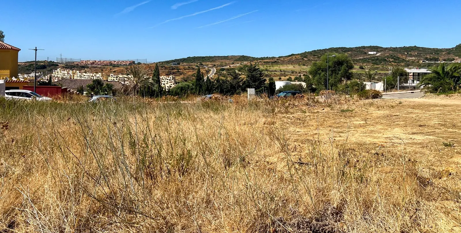 Sale of residential plot in Estepona 3