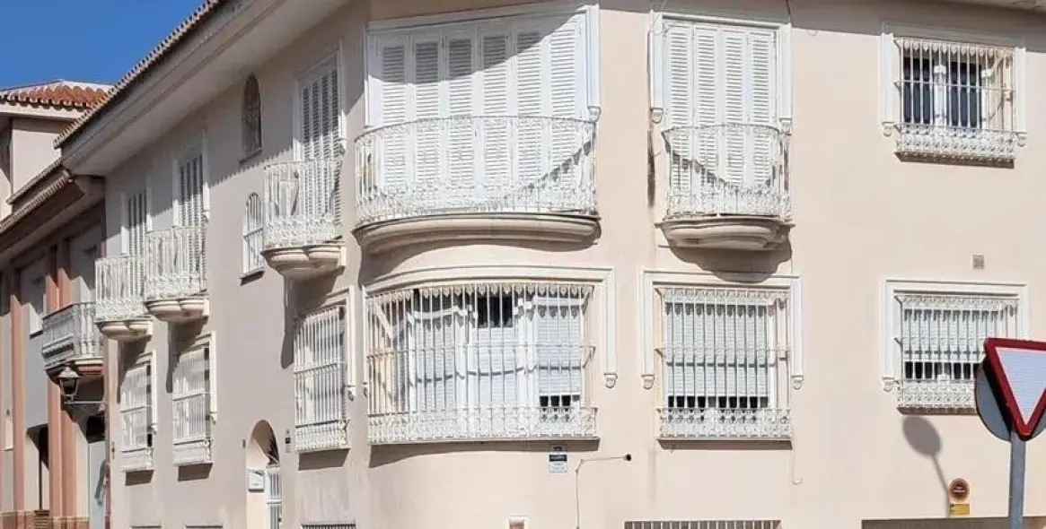 Продажа апартаментов на первом этаже в Alhaurín de la Torre 2
