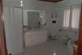 Image 4 thumb