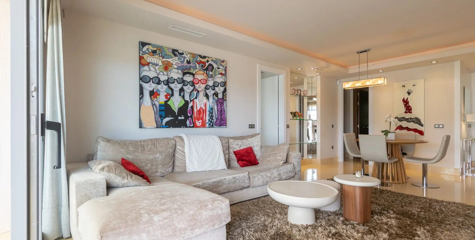Venta de apartamento en planta media en Benahavís 7