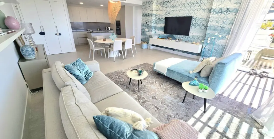 Sale of middle floor apartment in Benahavís 3