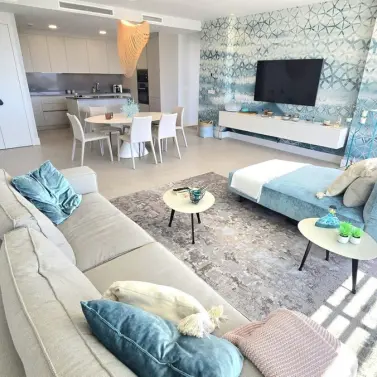 Sale of middle floor apartment in Benahavís