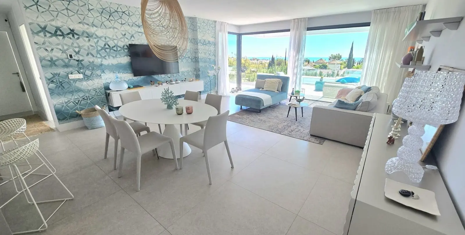 Venta de apartamento en planta media en Benahavís 5