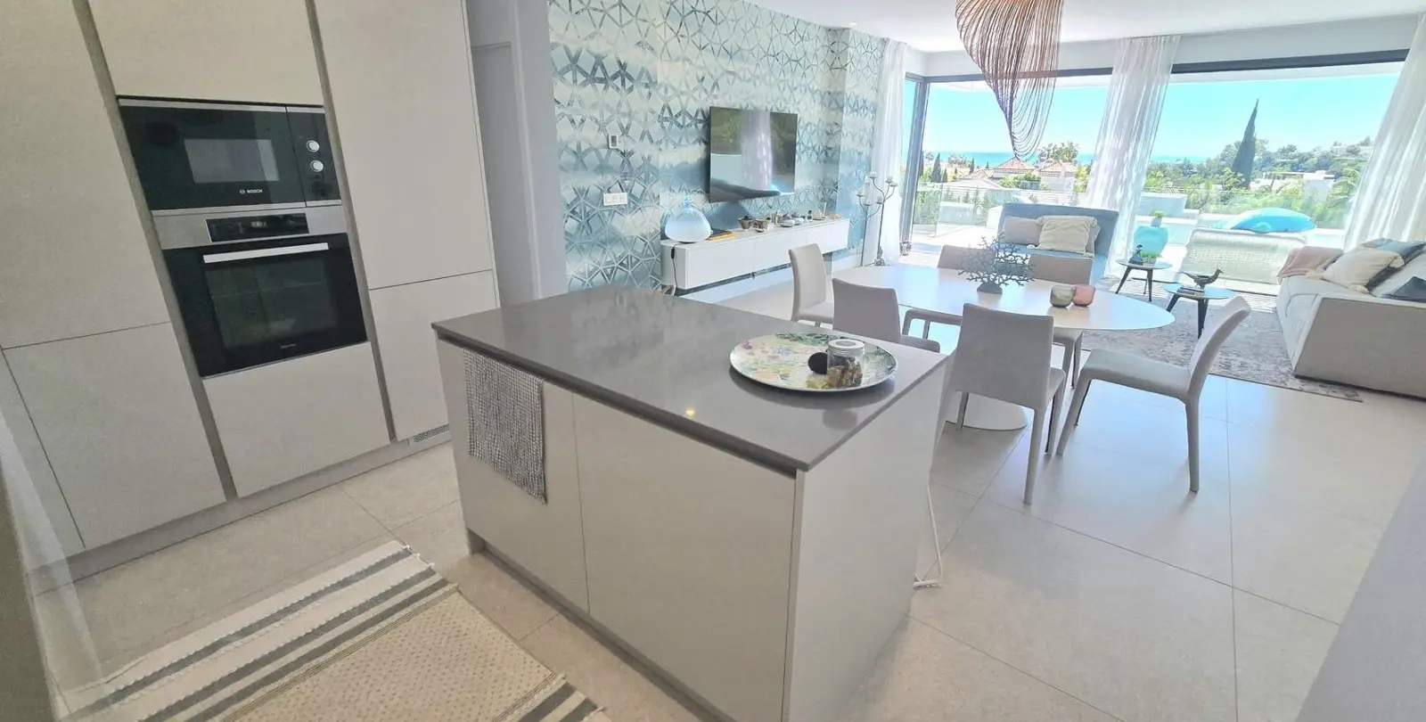 Venta de apartamento en planta media en Benahavís 8