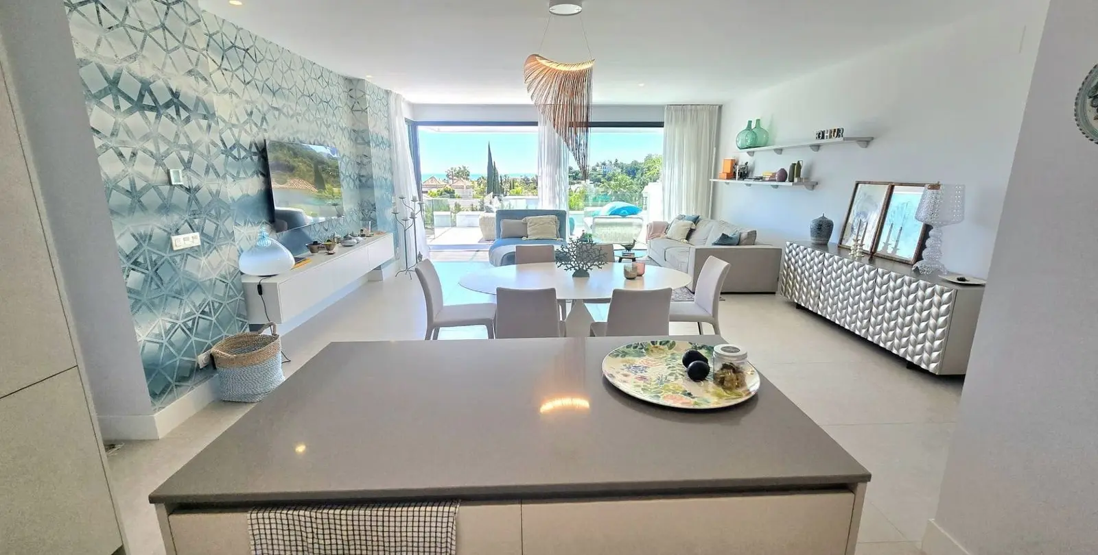Venta de apartamento en planta media en Benahavís 9