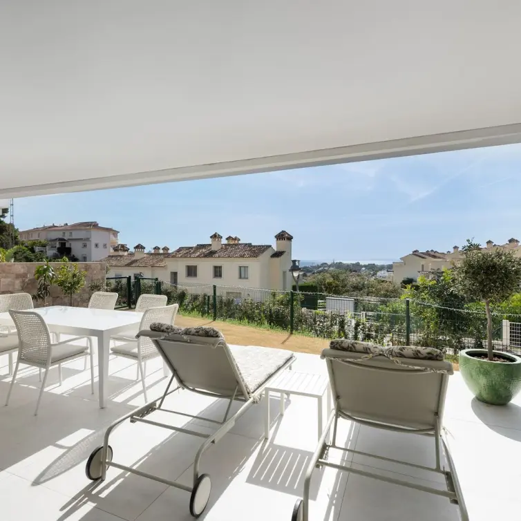 Sale of ground floor apartment in Artola