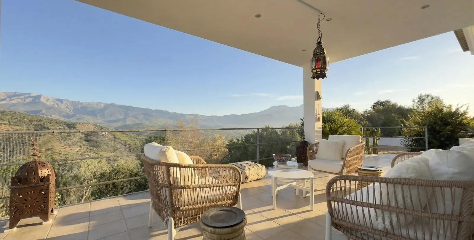 Venta de villa independiente en Guaro 4