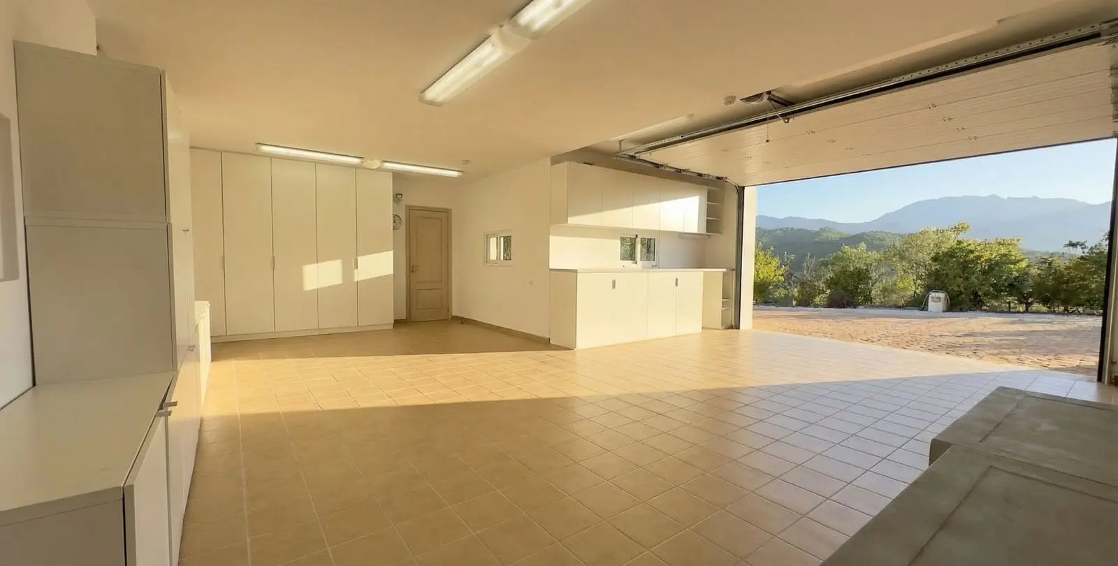 Venta de villa independiente en Guaro 26