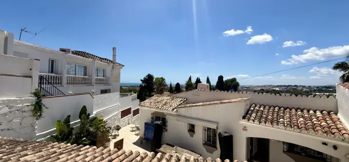 Продажа  отдельно стоящей виллы в Nueva Andalucía 1