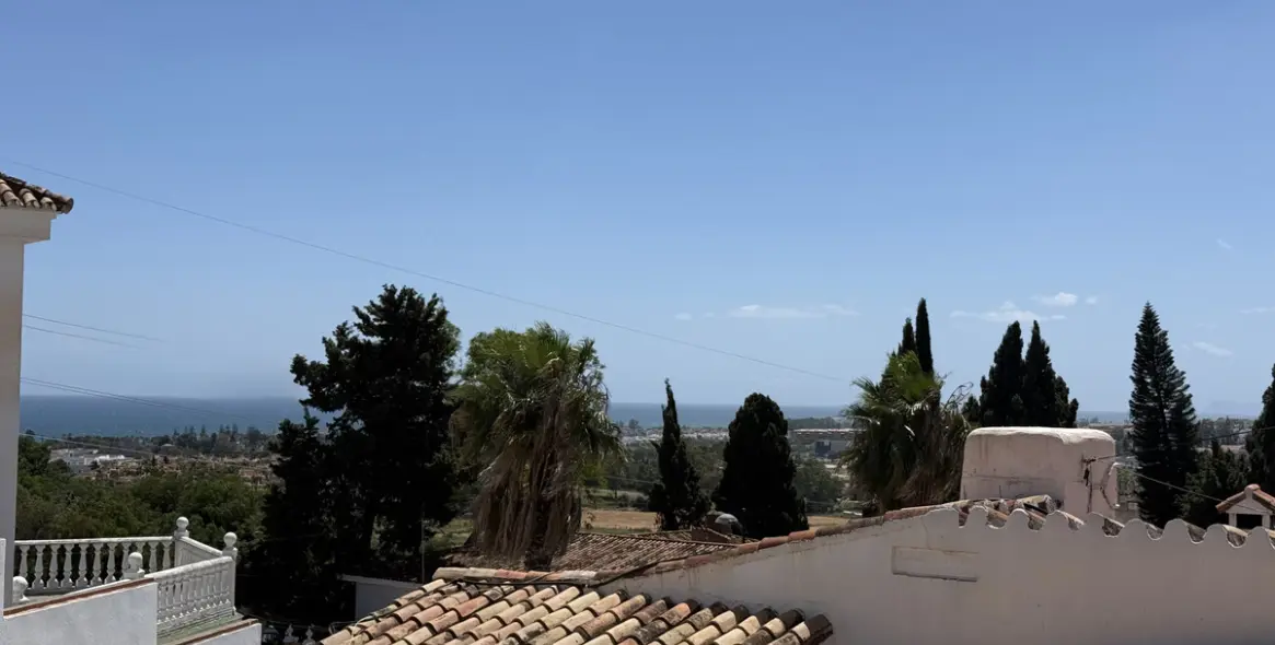 Продажа  отдельно стоящей виллы в Nueva Andalucía 27