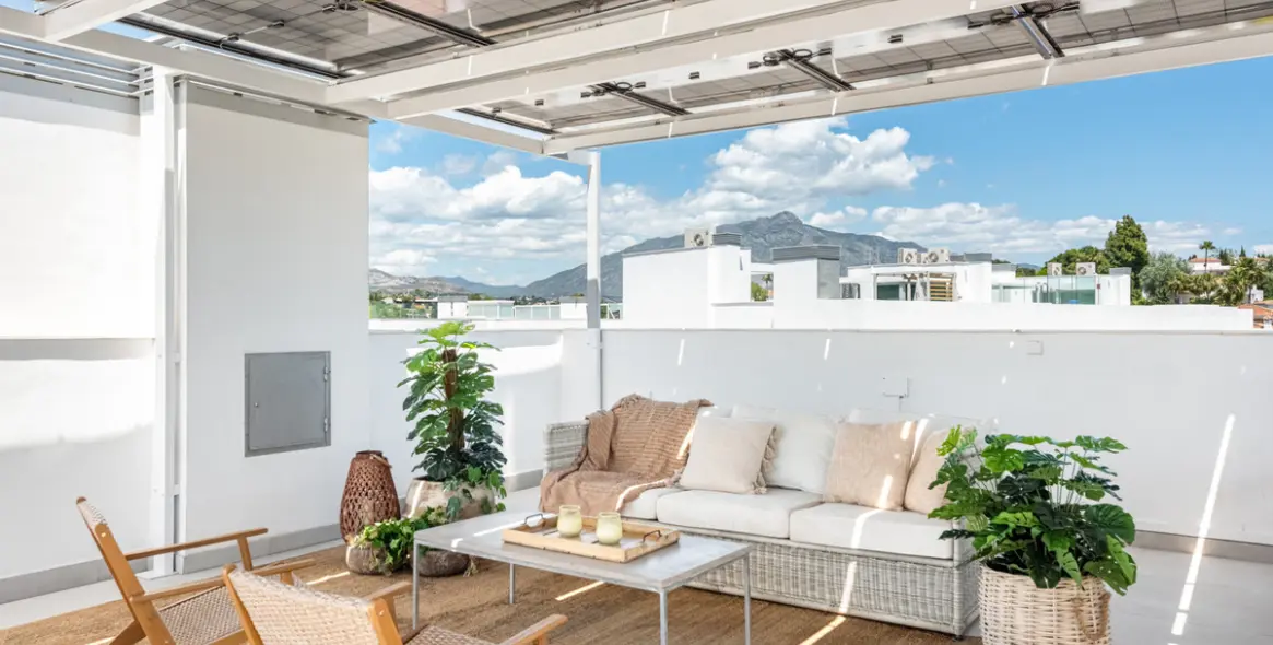 Venta de casa pareada en San Pedro de Alcántara 22