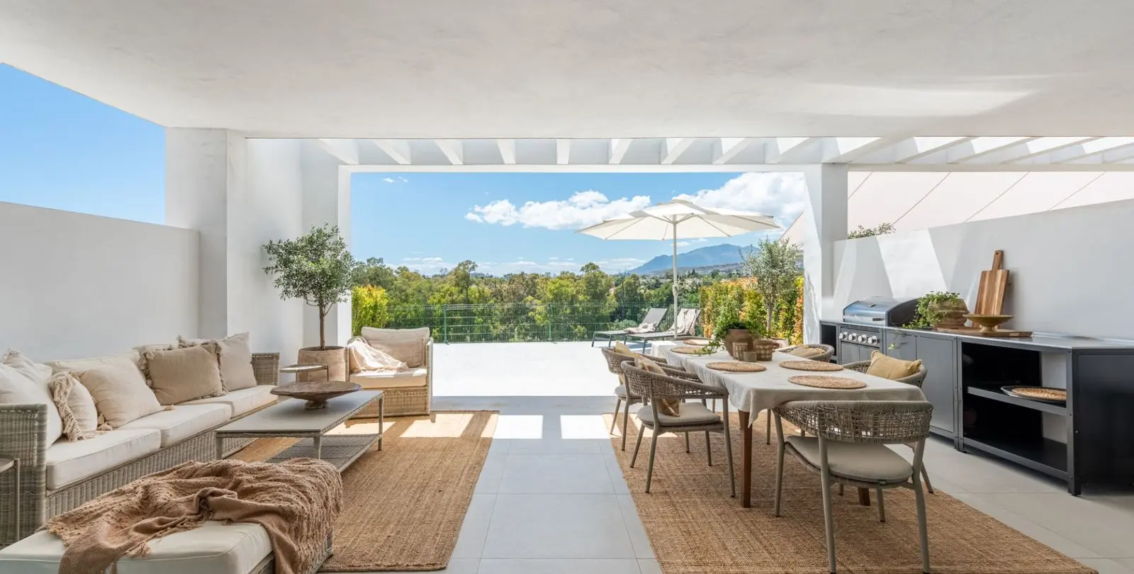 Venta de casa pareada en San Pedro de Alcántara 1