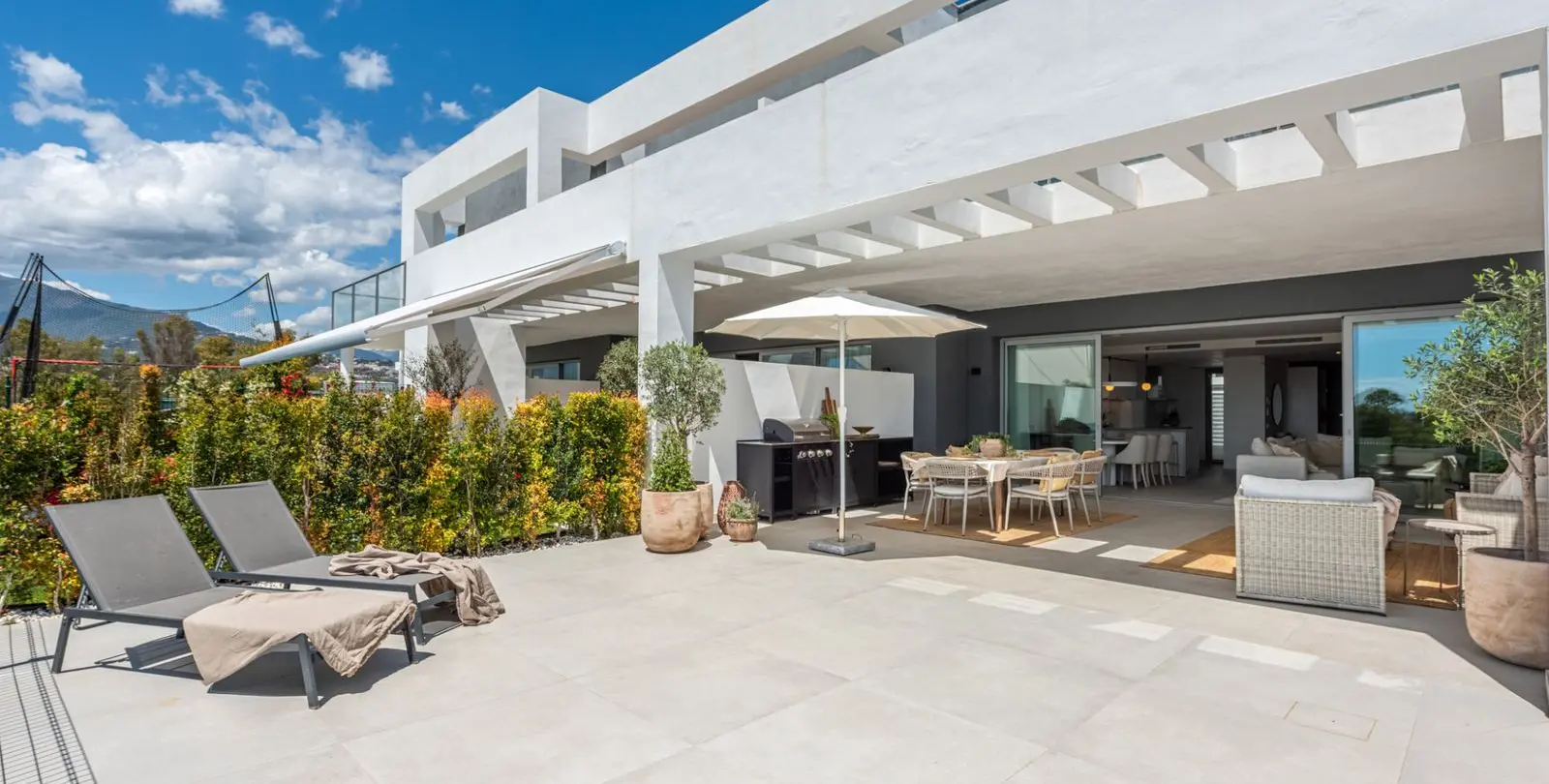Venta de casa pareada en San Pedro de Alcántara 12