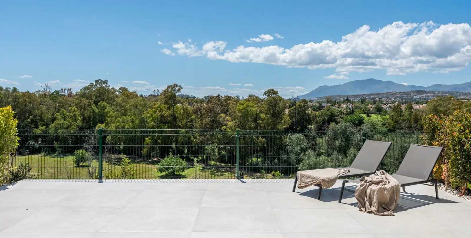 Venta de casa pareada en San Pedro de Alcántara 14