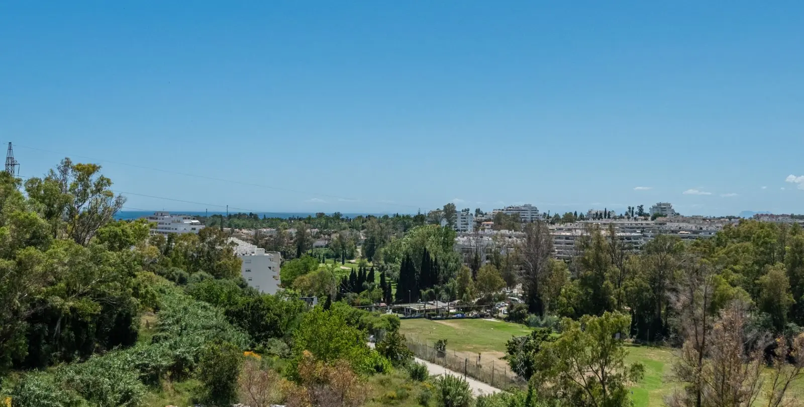 Venta de casa pareada en San Pedro de Alcántara 15
