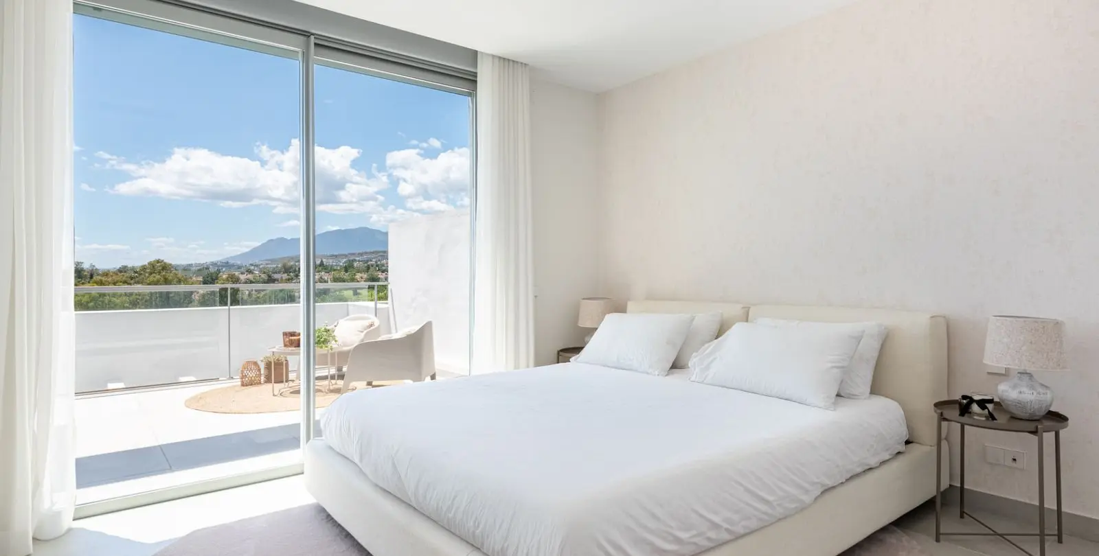 Venta de casa pareada en San Pedro de Alcántara 16