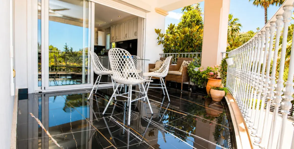 Sale of detached villa in Sierrezuela 16