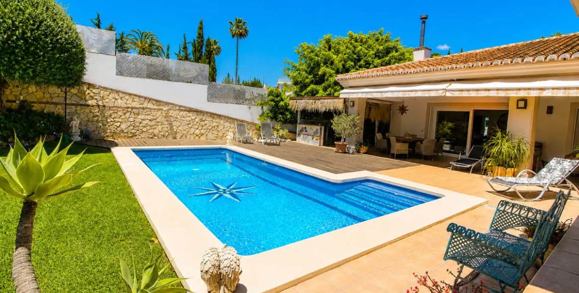 Sale of detached villa in Sierrezuela 47