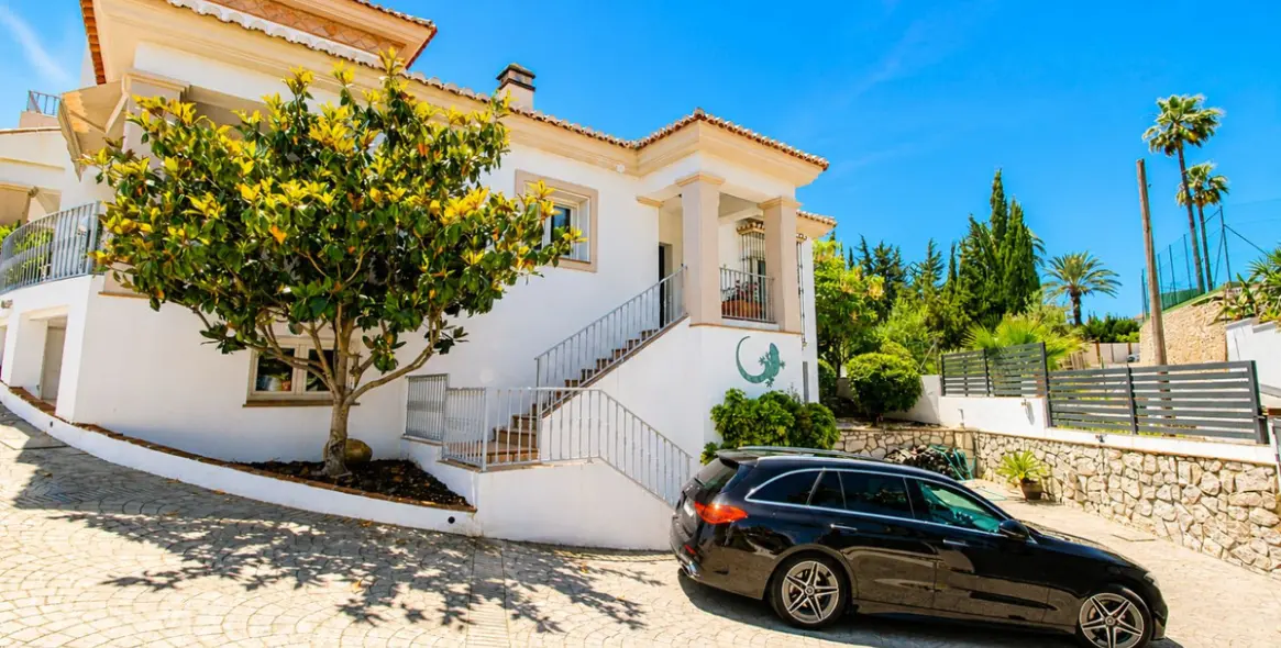 Sale of detached villa in Sierrezuela 61
