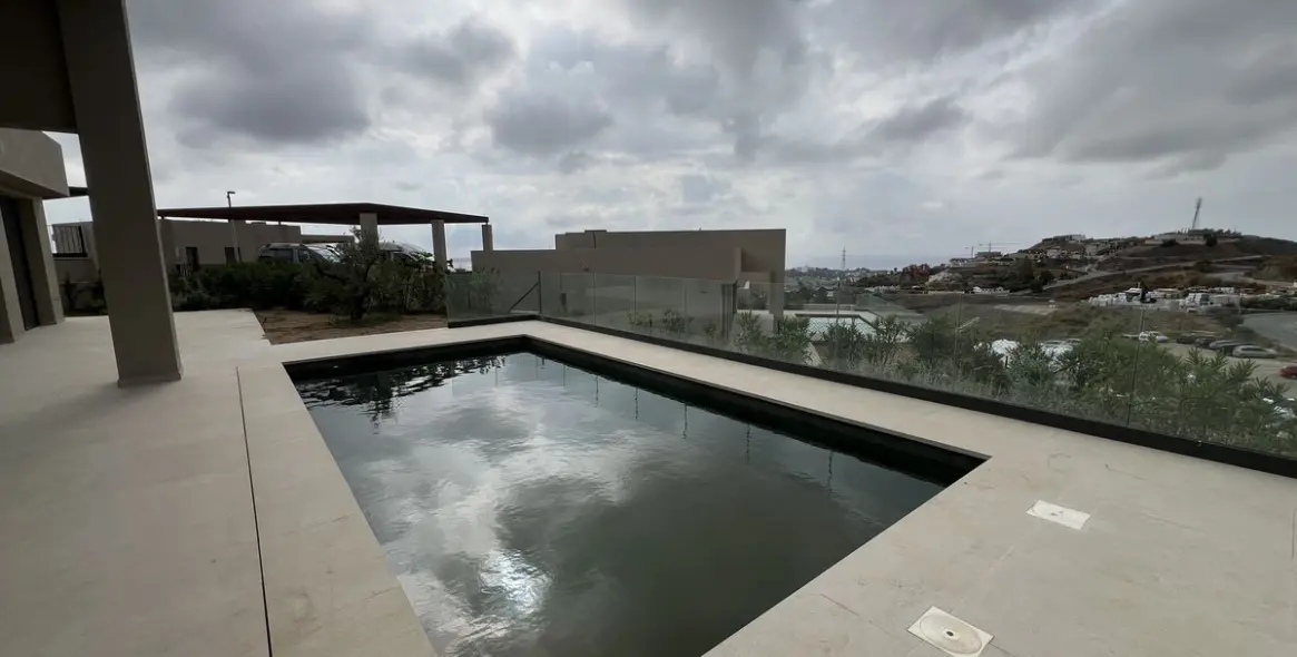 Sale of detached villa in Benahavís 19