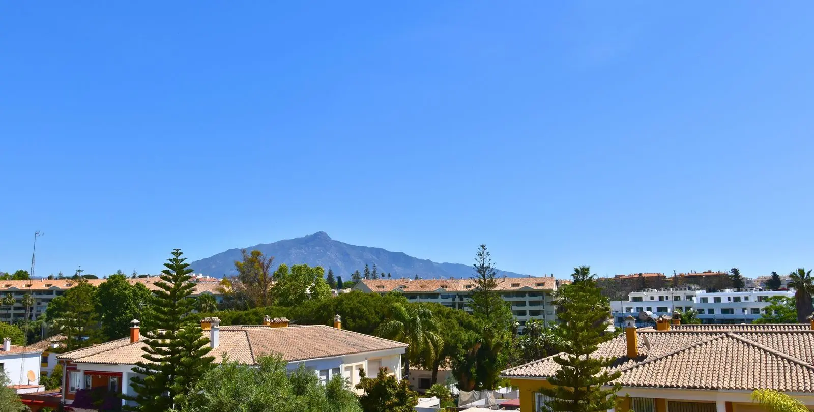 Продажа дома на две семьи в Guadalmina Alta 6