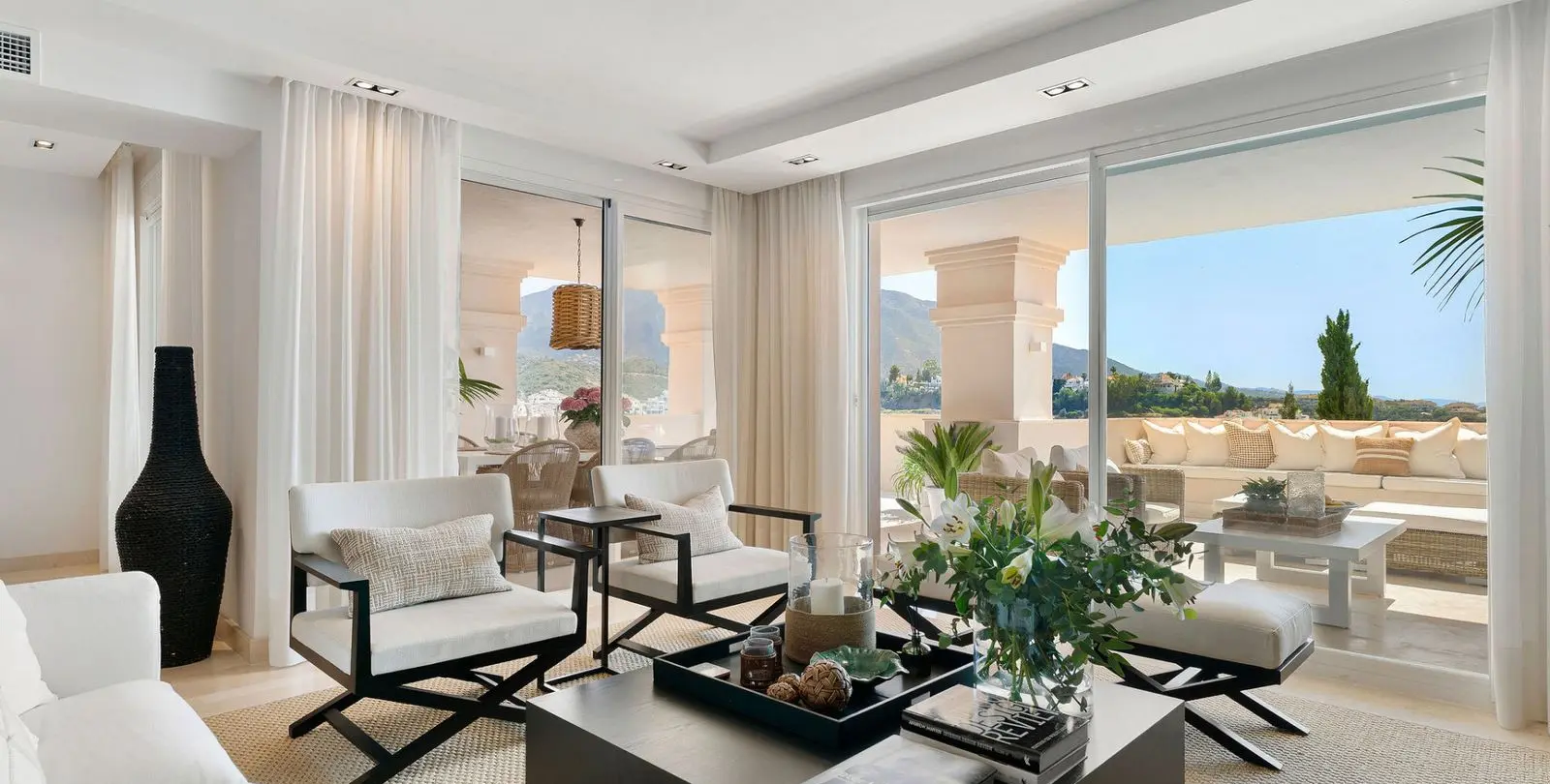 Sale of middle floor apartment in Nueva Andalucía 9