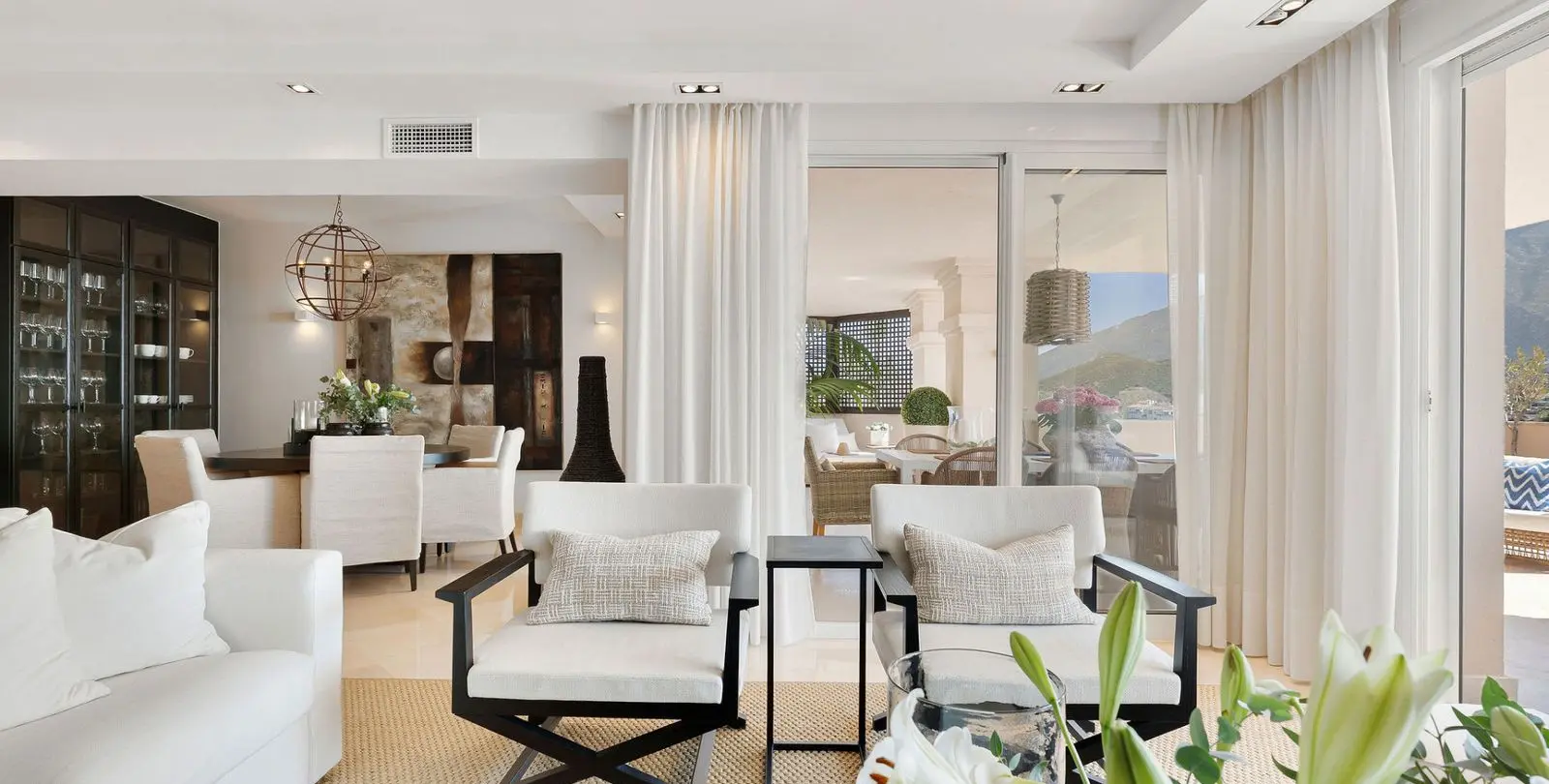 Sale of middle floor apartment in Nueva Andalucía 10