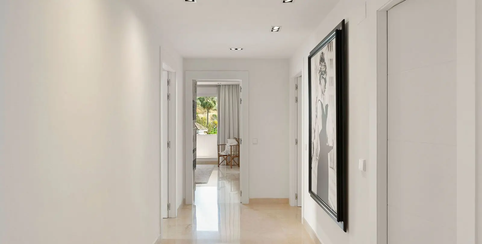 Sale of middle floor apartment in Nueva Andalucía 32