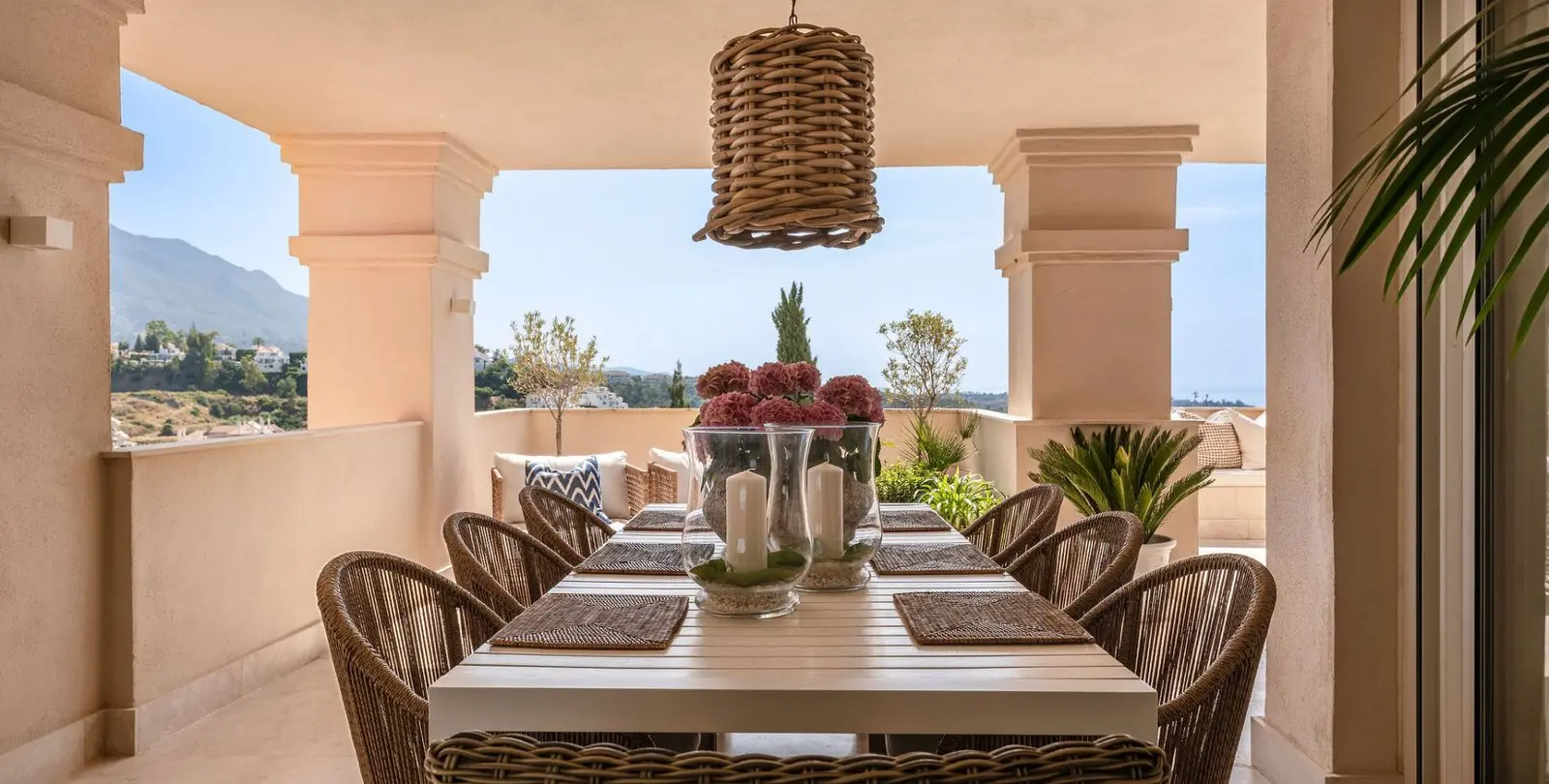 Sale of middle floor apartment in Nueva Andalucía 40