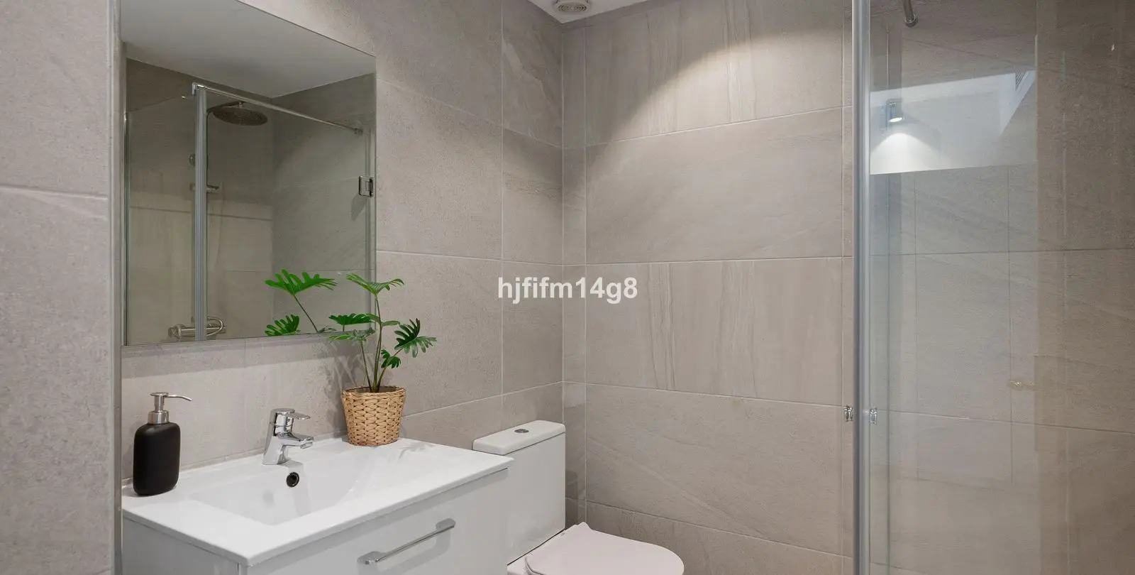 Sale of detached villa in La Campana 27