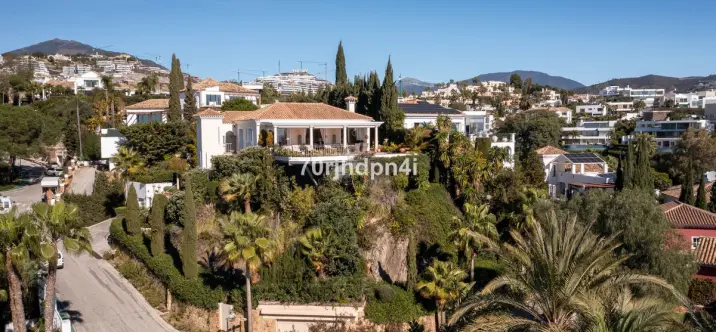 Sale of detached villa in Benahavís 0