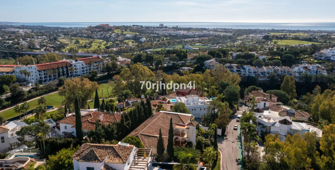 Sale of detached villa in Benahavís 3