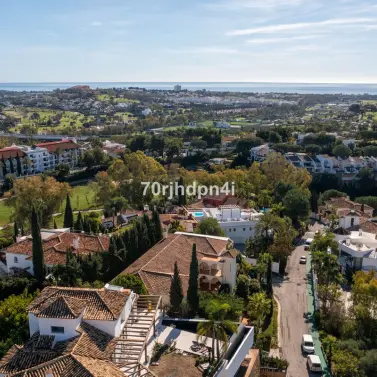 Sale of detached villa in Benahavís