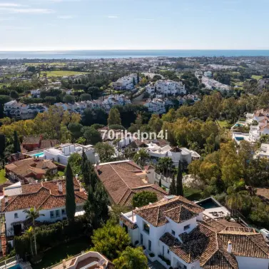 Sale of detached villa in Benahavís