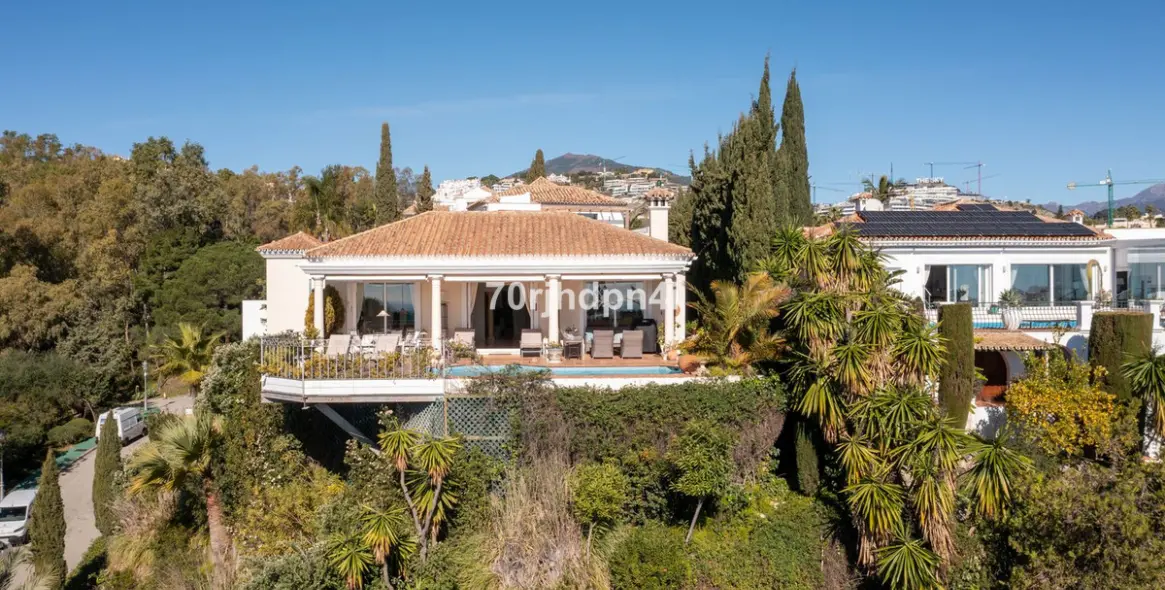 Sale of detached villa in Benahavís 6