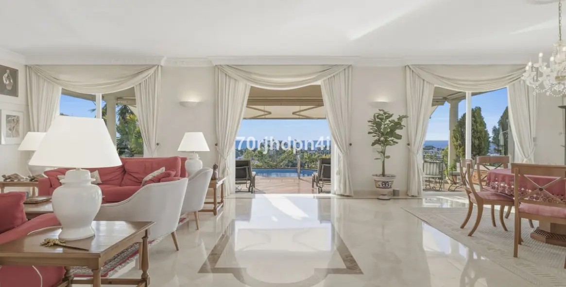 Sale of detached villa in Benahavís 13
