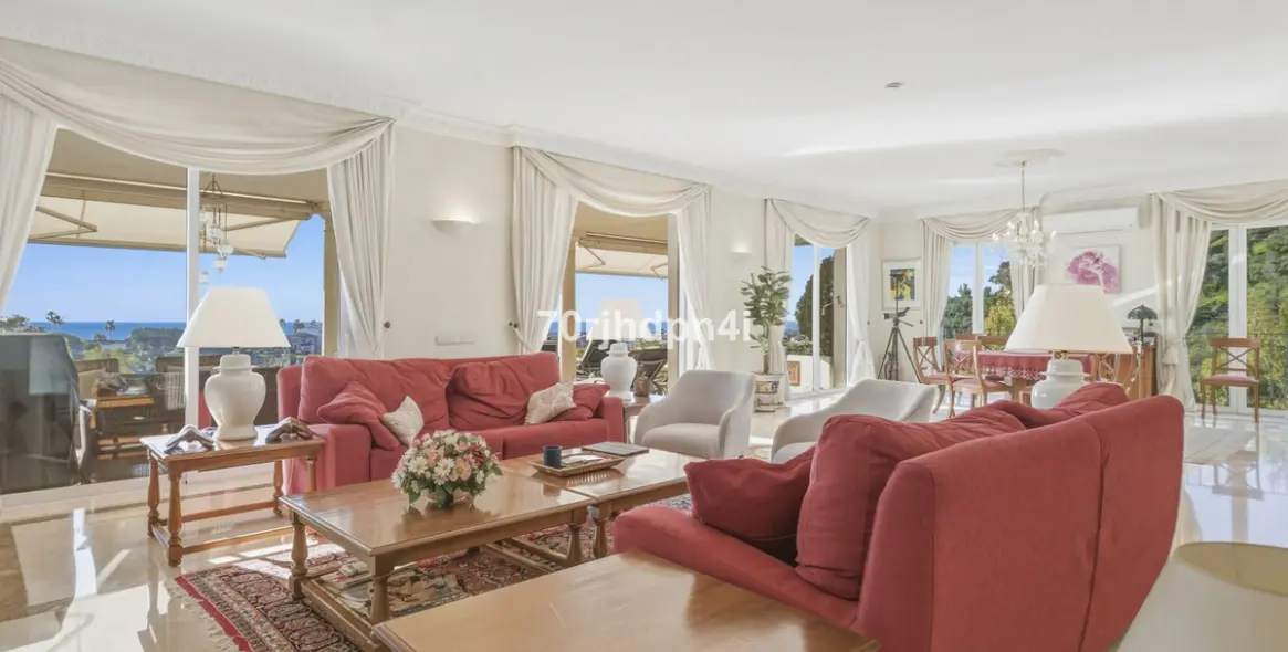Sale of detached villa in Benahavís 15
